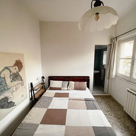 Rising Sun - With Private Bathrooms * Catania