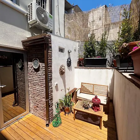Homestay Rising Sun - With Private Bathrooms *